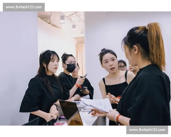 钢琴比赛中的化妆技巧与礼仪：如何在舞台上展现自信与优雅